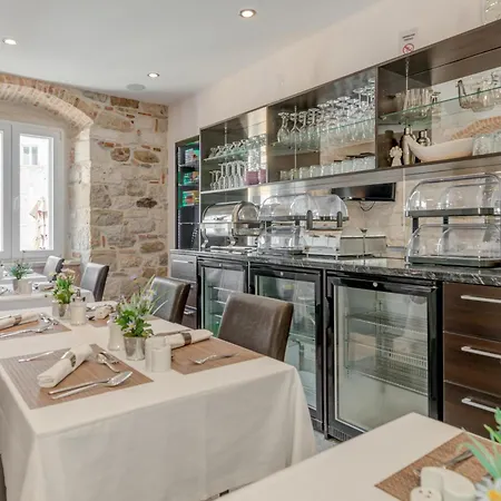 Palace Heritage - Adults Only 4*