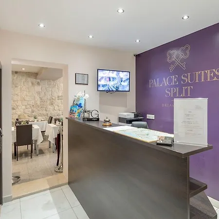 Palace Heritage - Adults Only Split