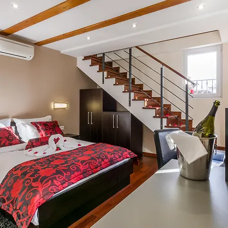 Palace Heritage - Adults Only