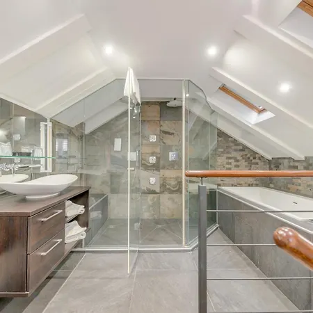 Palace Heritage - Adults Only מלון